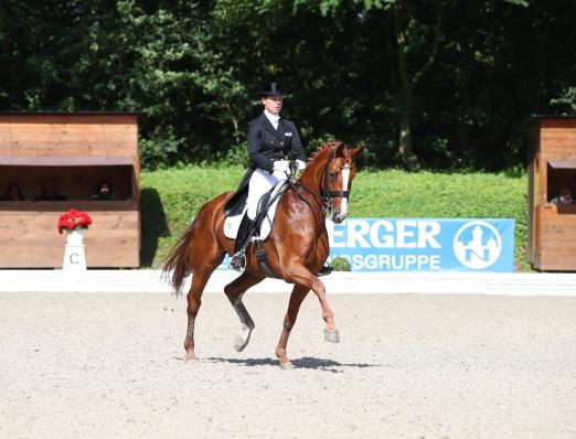 Foto: Kira Wulferding und Bohemian Rhapsody - Siegerpaar der ersten Prüfung im Nürnberger Burg-Pokal - Fotograf: ACP Andreas Pantel