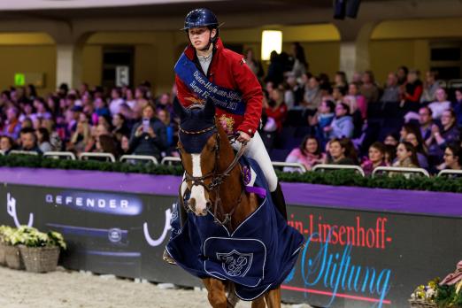 Foto: Konnte den Förderpeis der Dieter-Hofmann-Stiftung für sich entscheiden: Eva Kunkel mit EIC Lloyd vom RFV Ronneburger Hügelland e.V. - Fotograf: Sportfotos-Lafrentz.de