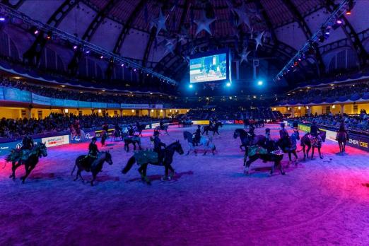 Foto: Bändigten "Drachen" im Olympiastützpunkt Hessen-Preis in der Frankfurter Festhalle - die Reiterinnen und Reiter der Reitergruppe Büttelborn - Fotograf: Stefan Lafrentz