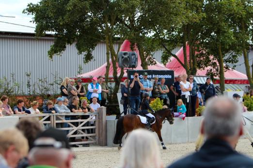 Foto: Mächtig was los bei den Friedrichskoog Classics auch bei den Amateurprüfungen - Fotograf: T. Siebenhaar/ Rathmann-Verlag