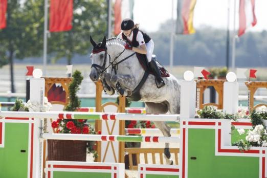 Foto: Von den Young Ridern bis zu den Ponys wird an diesem Wochenende im Pferdesportpark Magna Racino um die Staatsmeistertitel gekämpft - Fotograf: Manfred Leitgeb 