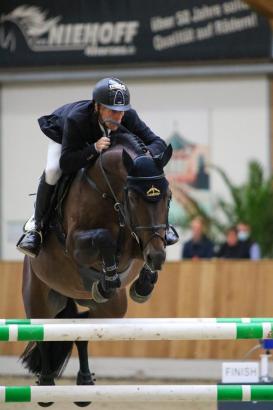 Foto: Marcus Ehning und Stargold - für die Stilbücher - Fotograf: RI