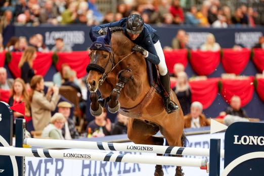 Foto: Martin Fuchs (SUI) und Chaplin gewinnen das Longines FEI Jumping World Cup™ Final Zeitspringen - Fotograf: Sportfotos-Lafrentz.de