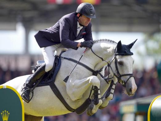 Foto: Springreiter Carsten-Otto Nagel wirrd nicht mit Corradina an den Olympischen Spielen teilnehmen - Fotograf: Uwe Anspach - dpa