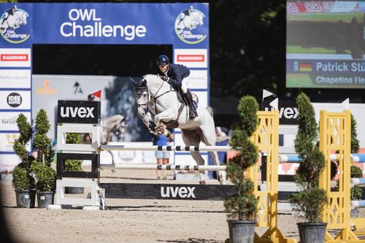 Foto: Patrick Stühlmeyer gewann mit Chapetina Fleur den Auftakt der OWL Challenge 2023 auf dem Schützenplatz Paderborn - Fotograf: Johanna Milse