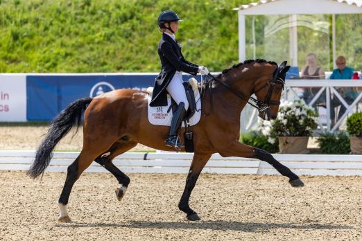 Foto: Diesjähriger FRF-Rising Star Dressur presented by Derby Andrina Suter ist mit zwei Pferden für das Finale des NÜRNBERGER BURG-POKALS qualifiziert - Fotograf: Sportfotos@Lafrentz.de