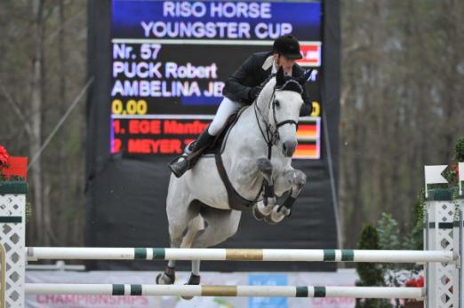 Foto: Robert Puck und Ambelina - Fotograf: Hervé Bonnaud & Tomas Holcbecher