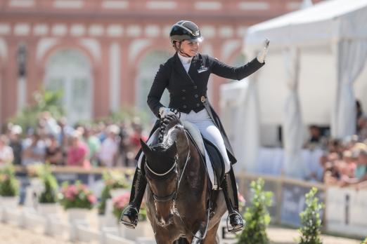 Foto: Punktlandung - Showtime und Dorothee Schneider - Fotograf: TomsPic