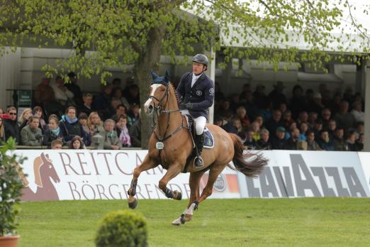 Foto:Springreiter Thomas Kleis zählt zu den Top-Reitern Mecklenburg-Vorpommerns beim Pferdefestival Redefin - Fotograf: Lafrentz