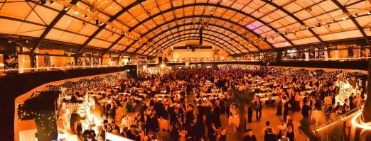 Foto: Lockt tausende Gäste - der Ball der Pferdefreunde in Neumünster - Fotograf: Ostseefotograf