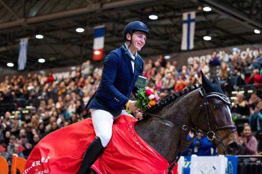 Foto: Sieger im Finale des PARTNER PFERD Junior Cup 2023 - Niklas Schipler und Upside - Fotograf: Reitsport-Hellmann.de