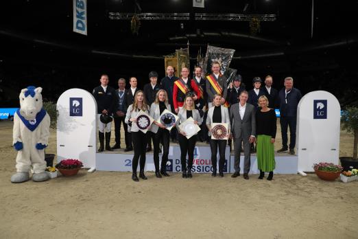 Foto: Siegerehrung der Deutschen Meisterschaft der Landesverbände - Preis der Öffentlichen Versicherung Braunschweig - Fotograf: ACP-Fotografie-Pantel.de 