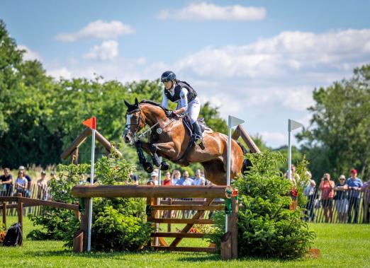 Foto: Vorjahressiegerin Julia Krajewski - Die Olympiasiegerin von Tokio könnte sich mit einem Sieg im UBS-Cup beim CHIO Aachen 2025 zum dritten Mal auf der legendären Siegertafel verewigen - Fotograf: CHIO Aachen/Arnd Bronkhorst