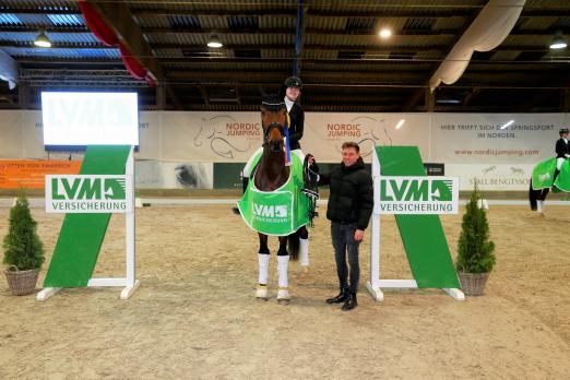 Foto: Siegerpaar im LVM Cup Finale Dressur: Hanna Isermann und Franz. Es gratuliert Ken-Christian Horst von der Rathmann Veranstaltungs UG - Fotograf: Stefan Stuhr