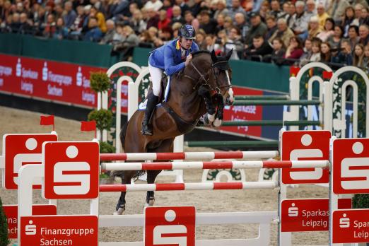 Foto: Christian Ahlmann und Taloubet Z gewinnen den Sparkassen-Cup – Großer Preis von Leipzig - Fotograf: Sportfotos-Lafrentz.