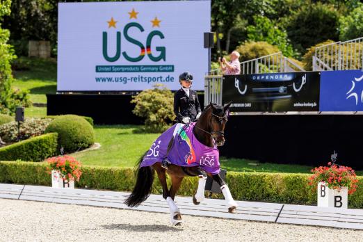 Foto: Im Galopp an die Spitze der Children - Vivianne Mercker Djamalla - Fotograf: Sportfotos-Lafrentz.de