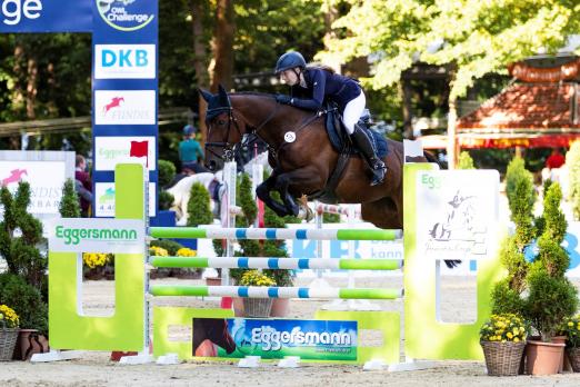 Foto: Celine Stüker gewann auf Quickstep WL das Eggersmann Junior Cup Finale 2020 bei der OWL Challenge - Fotograf: Thomas Hellmann