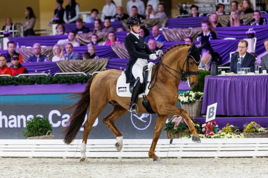 Foto: Zweiter Start, zweiter Sieg in Frankfurt: Katharina Hemmer (GER), Denoix PCH - Fotograf: Sportfotos-Lafrentz