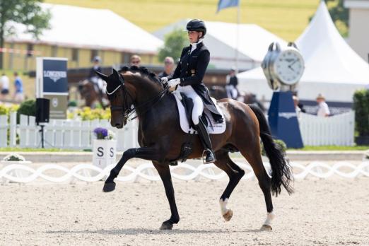 Foto: Leonie Richter und Be Sure sicherten sich in Balve 2025 das Ticket ins Finale des NÜRNBERGER BURG-POKALs in Frankfurt - Fotograf: reitsport-hellmann.de Foto: Leonie Richter und Be Sure sicherten sich in Balve 2025 das Ticket ins Finale des NÜRNBERGER BURG-POKALs in Frankfurt - Fotograf: reitsport-hellmann.de