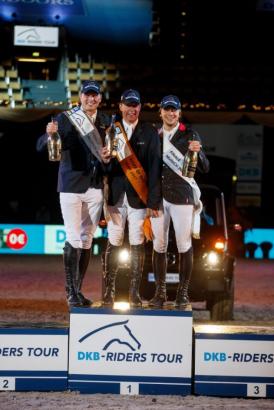 Foto: Das Tip-Trio 2017 in München war in der DKB-Riders Tor Titelverteidiger Markus Beerbaum, der auch 2018 wieder dabei sein will, sowie Jens baackmann (li.) und Christian Rhomberg aus Österreich (re.) - Fotograf: Stefan Lafrentz Foto: Das Tip-Trio 2017 in München war in der DKB-Riders Tor Titelverteidiger Markus Beerbaum, der auch 2018 wieder dabei sein will, sowie Jens baackmann (li.) und Christian Rhomberg aus Österreich (re.) - Fotograf: Stefan Lafrentz