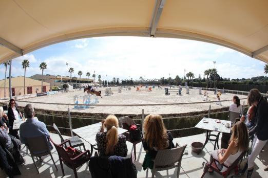 Foto: Valencia lockt mit hervorragenden Bedingungen für Reiter und Pferd - Fotograf: ACP Pantel