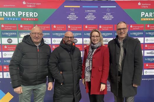 Foto: Veranstalter Volker Wulff, Prof. Dr. Henning Zülch (HHL Leipzig), Katja Büchel (Sportamtsleiterin) und Messechef Martin Buhl-Wagner freuen sich auf die PARTNER PFERD - Fotograf: Veranstalter