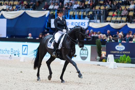 Foto: Victoria Michalke führt in der Meggle Champion of Honour Wertung - Fotograf: Thomas Hellmann Foto: Victoria Michalke führt in der Meggle Champion of Honour Wertung - Fotograf: Thomas Hellmann