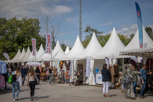 Foto: Vier Tage Shoppingvergnügen pur bei Pferd International München 2023 - Fotograf: Petra Hapke