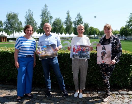Foto: Jury (v.l.): Birgit Rosenberg, Andreas Müller, Jana Wargers und Mirka Nilkens - Fotograf: CHIO Aachen/Jansen