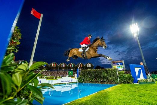 Foto: Mercedes-Benz Nationenpreis beim CHIO Aachen - Fotograf: CHIO Aachen/ Arnd Bronkhorst