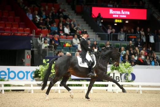 Foto: Jessica von Bredow-Werndl auf Unee BB - FEI/Roland Thunholm