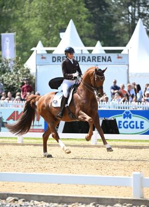Foto: Yara Reichert ist diesjährige Botschafterin der Pferd International München und wird sich mit den anderen großen Athleten in der Gut Wettlkam Dressuarena messen - Fotograf: von Hubert Fischer