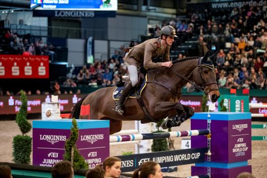Alberto Zorzi aus Italien gewann die Qualifikation zum Longines FEI Jumping World Cup Foto: Sportfotos-Lafrentz