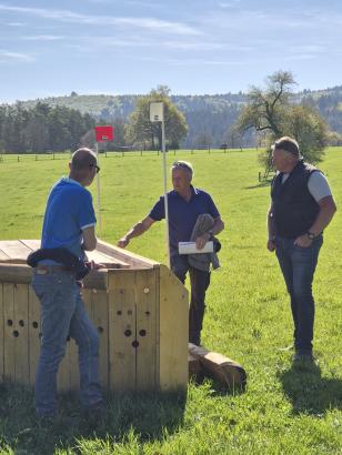 Foto: Die Macher beim Gespräch auf der Strecke - Fotograf: Andrea Richter