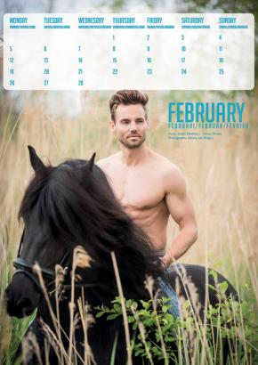 Foto: Februar Horse and Hunk Kalender 2018 - Fotograf: Johnny van Bergen