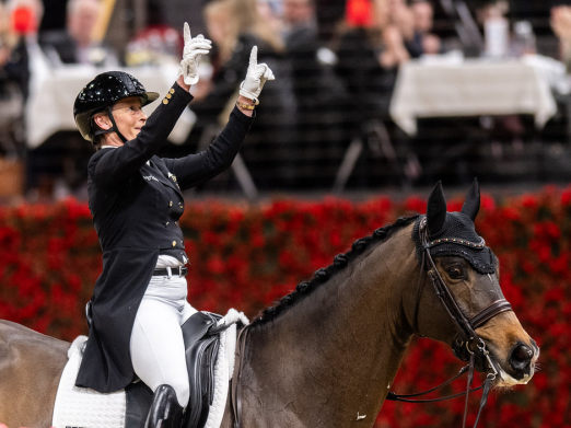 Foto: Isabell Werth (GER) and DSP Quantaz - winners of the FEI Dressage World Cup™ 2024/25 - Basel (SUI) - Fotograf: Copyright ©FEI/Martin Dokupil