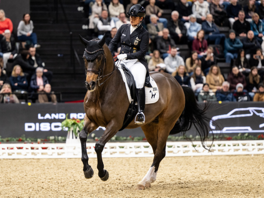 Foto: Isabell Werth (GER) and DSP Quantaz - winners of the FEI Dressage World Cup™ 2024/25 - Basel (SUI) - Fotograf: Copyright ©FEI/Martin Dokupil