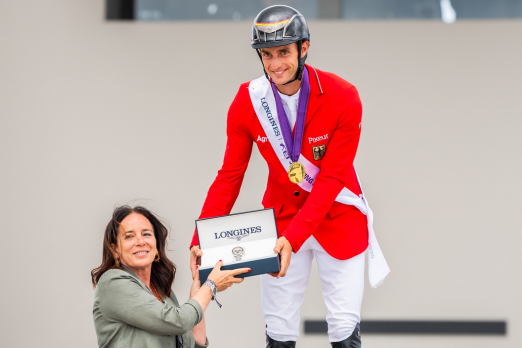 Foto: Richard Vogel ist Europameister im Springreiten 2025 - Fotograf: FEI/Lukasz Kowalski