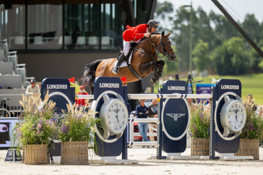 Foto: Richard Vogel ist Europameister im Springreiten 2025 - Fotograf: FEI/Benjamin Clark