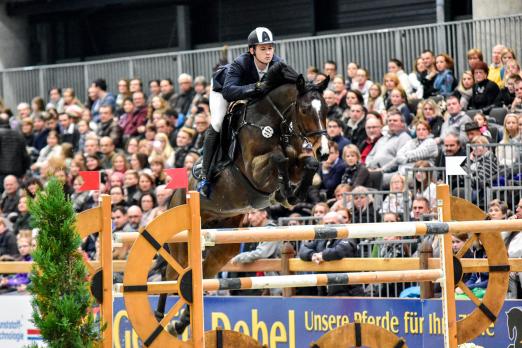 Tobias Schwarz und La Belle - Fotograf für reitturniere.de Tim Heide