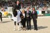 Foto: Dem Reiter gratulieren von links Sabine und Siegward Tesch sowie Stefanie Peters, Mitglied des ALRV-Aufsichtsrats