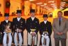 Foto: Der Siegerin und der Platzierten in der Dressur Kl. S. V.l. Kira Wulferding, Borja Carrascosa Martinez, Thomas von Samson, Ines Westendarp und Richter Harry Lorenz. - Fotograf: ADC 