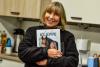 Foto: Petra Teegen hilft seit mittlerweile elf Jahren als Gründerin des Vereins Pferdeklappe/Notbox e.V. Pferden und Menschen in Not - Fotograf: RathmannVerlag/Malina Blunck