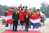 Foto: Das Siegerteam im Nations Cup der Jungen Reiter aus dem letzten Jahr sowie die Platzierten: Österreich, China und Die Niederlande; Cao Jing, CEO von CNSI und Shen Xiaoyue, Richterin und Stellvertreterin der Jury. - Fotograf: En Garde Marketing GmbH