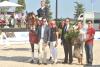 Foto: Sieger des Grand Prix Special, Patrik Kittel, den Gratulanten (v.l.) Georg Groscurth, Fürstlich Castell'sche Bank, und die Gastgeber Arlette Jasper-Kohl und Prof. Edwin Kohl - Fotograf: a-focus altenhofer