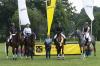 Foto: Die Besten Fünfjährigen - Champion Gentle WillowBee, Deliah IOH (rechts), Porto Cristo B und Best Buddy (links). Es gratuliert Ulrike Edel-Heidhues, Mitglied des Zuchtausschusses Vielseitigkeit des Hannoveraner Verbandes - Fotograf: Hannoveraner Verband