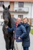 Foto: Elke & Tobias Bachl mit dem Siegerhengst Selle Francais 2013, Adzaro de L’Abbaye B 