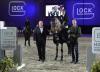 Foto: Michal Kazmierczak (POL) freute sich nach seinem Sieg im ersten Gaston Glock's Grand Prix Graz über die Glückwünsche von David Tschikof (GHPC) und Veranstalter Josef Göllner. - Fotograf: GHPC / studiohorst