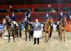 Foto: Sieger im Preis der Raiffeisen-Märkte, einer Mannschaftsspringsprüfung Kl. L: Reiterverband Münster - Fotograf: Mark Große Feldhaus 