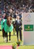 Foto: Nick Skelton, es gratuliert Peter Streit, Geschäftsführer Rolex Deutschland - Fotograf: CHIO Aachen/Michael Strauch